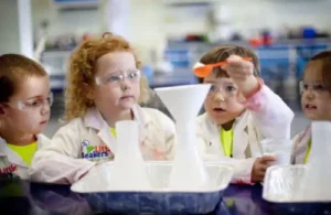 group of kids doing science experiment at Little Beakers