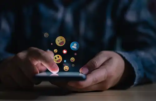Negative Impacts Of AI And Social Media On Teen Friendships blog article image. Teen on social media on their phone.